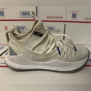 Under Armour Running Tennis Shoes Black White Size 4.5